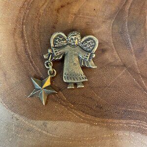 RETIRED Jeep Collins Angel with Star Brooch Pin, Brass